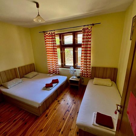 Hostel Mostel Veliko Turnovo Bagian luar foto