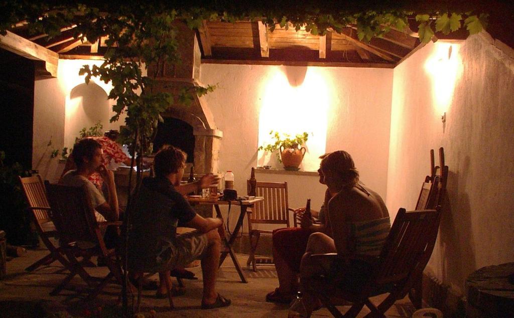 Hostel Mostel Veliko Turnovo Bagian luar foto