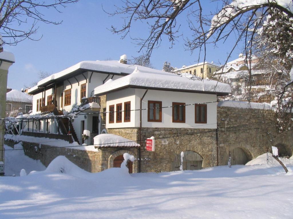 Hostel Mostel Veliko Turnovo Bagian luar foto